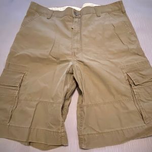 Men’s Levi’s Cargo Shorts Size 38